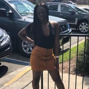 Meet your Posher, Delise